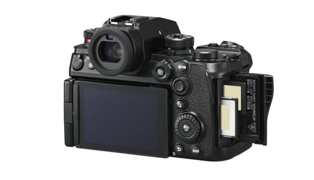 Panasonic Lumix S1II and S1IIE will have double card slots